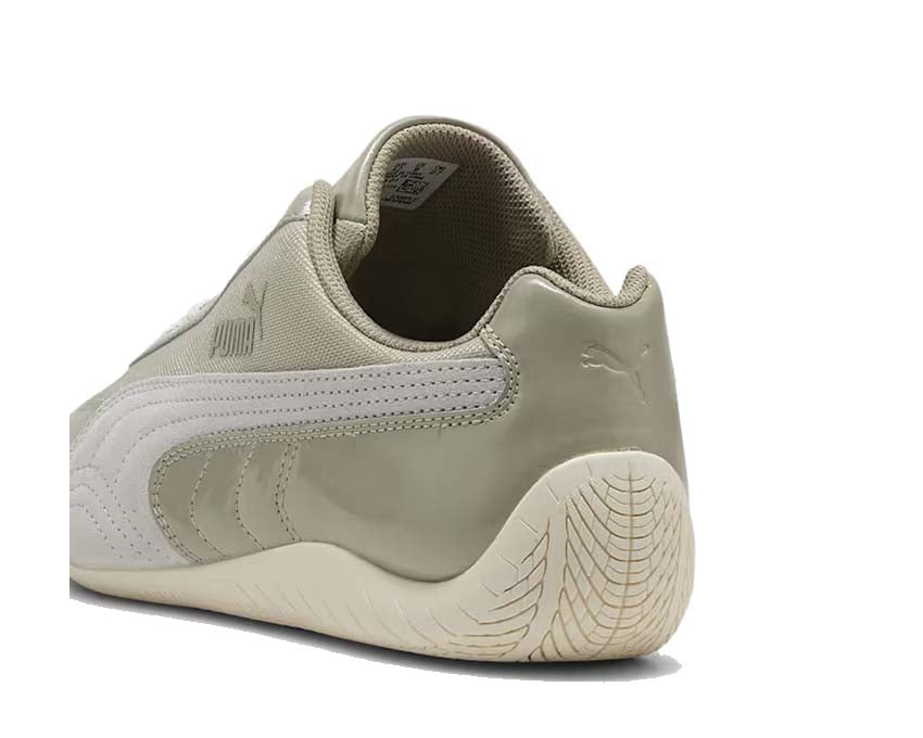 Scarpe sportive in pelle verniciata grigio ciottolo